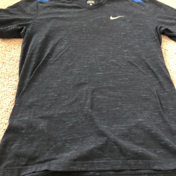 Nike Dri-Fit Like new tee - Picture 2 of 2